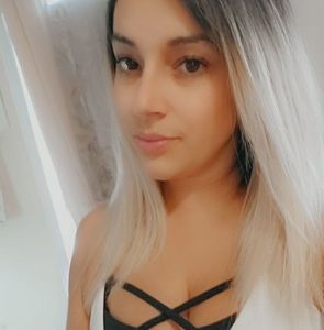 Meet your Posher, Melissa